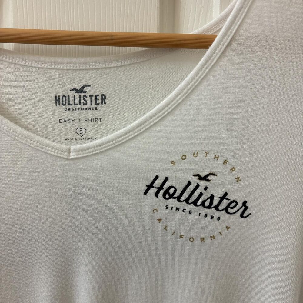 Hollister-co Women's White T-shirt - Picture 2 of 6
